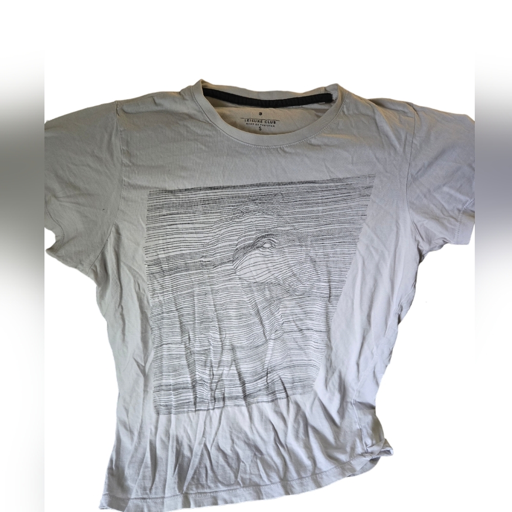 Leisure Club Small Grey Horse Design Athletic Shirt